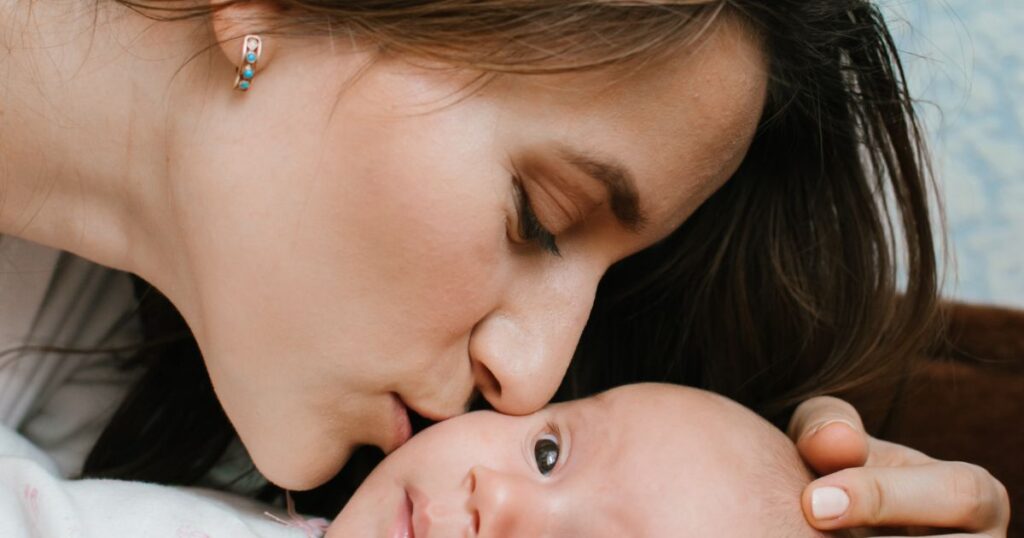 night-nurse-vs-a-postpartum-doula